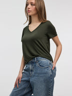 V-Neck Tee - R Essentials
